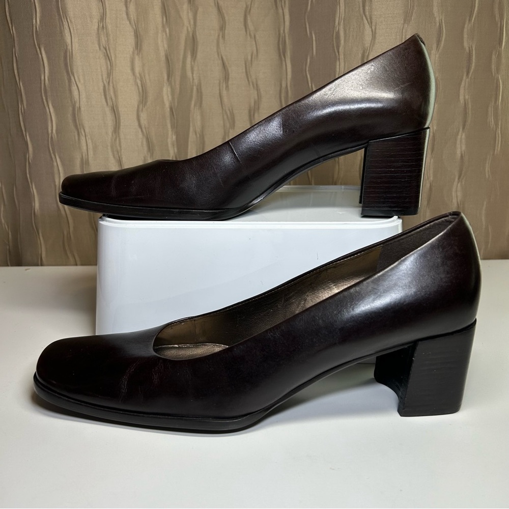 Enzo Angiolini Dark Brown Leather Block Heel Pumps - Picture 6 of 16